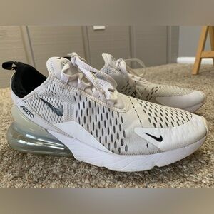 Nike Air Max 270